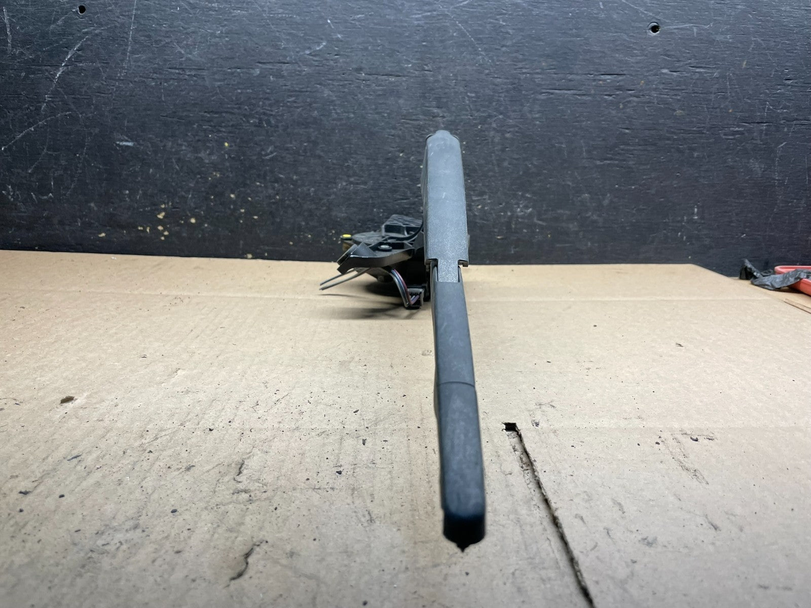 2011 to 2014 Ford Edge Licnoln MKX Rear Windshield Wiper Motor OEM v9046 DG4