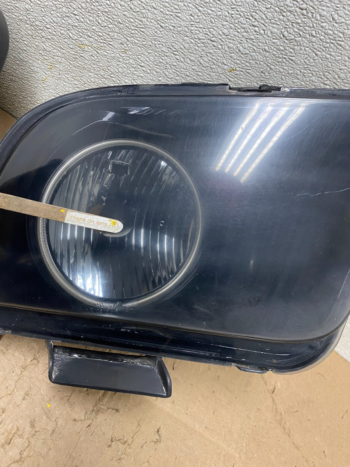 2005 to 2009 Ford Mustang Left+Right Set Side Black Halogen Headlight W2958 DW8
