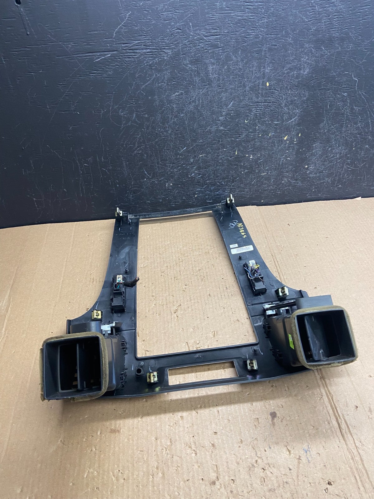 2007-2014 Cadillac Escalade Center Dash Trim Radio Bezel Vent Wood ae3865 DG4