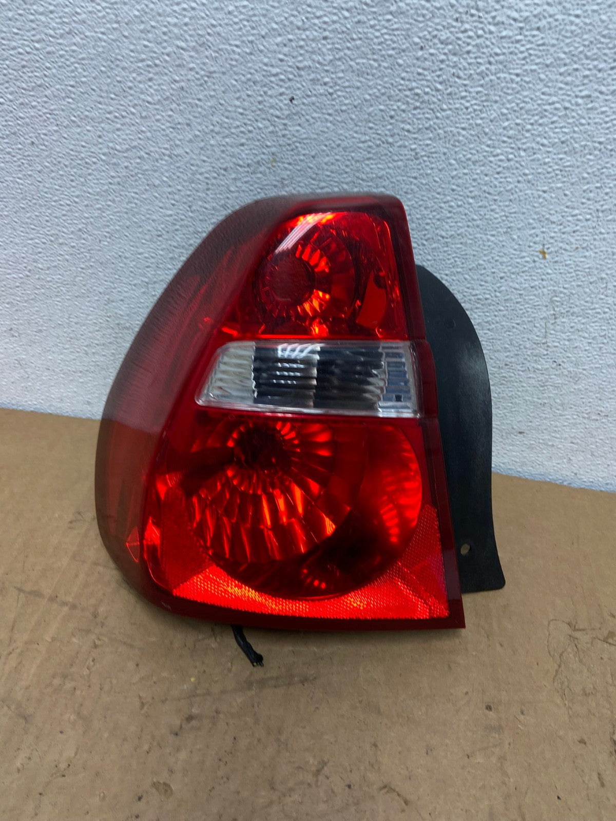 2004 to 2008 Chevrolet Malibu Left Driver Lh Side Tail Light AD1260 LK0
