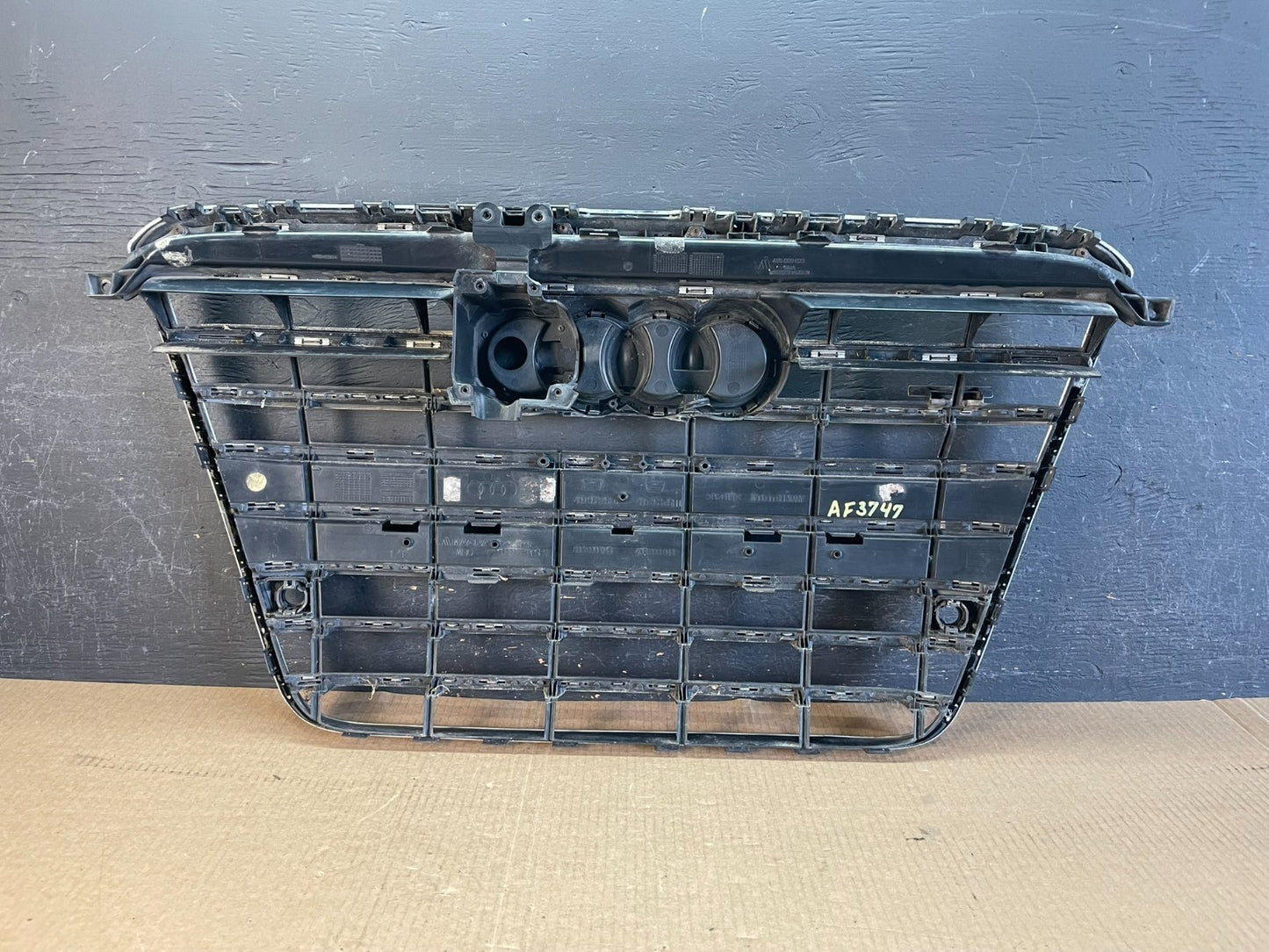 2011 - 2014 AUDI A8 S8 Front Upper Grill Grille AF3747 DG3