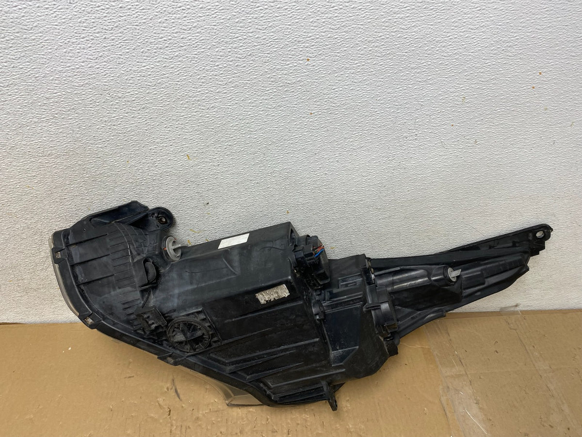 2012 - 2017 Hyundai Veloster Right Passenger RH Halogen Headlight AH2827 DW8