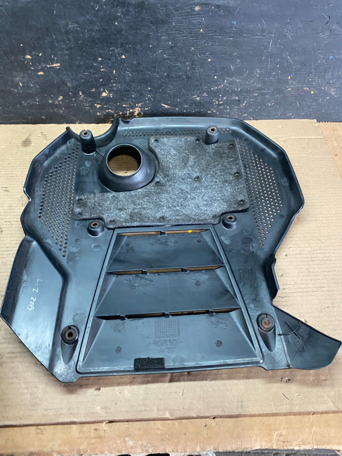 2006 to 2010 Hyundai Azera V6 Engine Motor Shield Cover OEM S3687 DG4