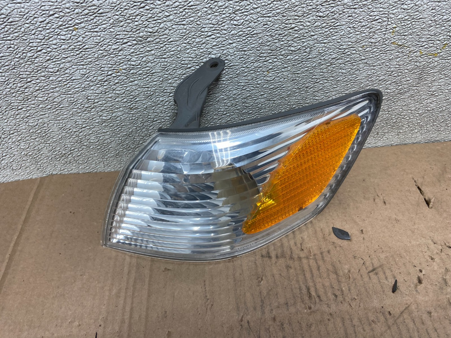 2000 - 2001 Toyota Camry Front Left Driver Lh Turn Signal Y0126 DW0