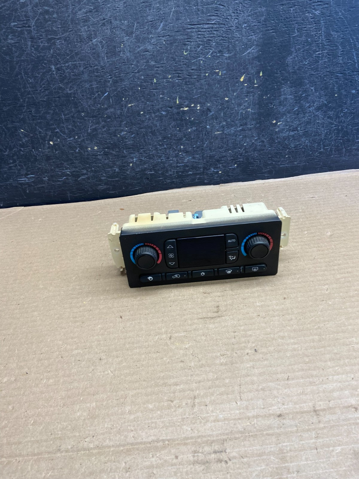 2003 to 2006 Chevrolet Silverado HVAC Heater Climate Control Module ah1503 DG0