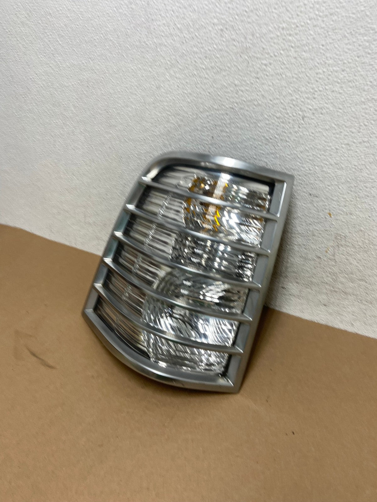 2006 2007 2008 2009 2010 Mercury Mountaineer Left Driver Tail Light AD6401 LK1