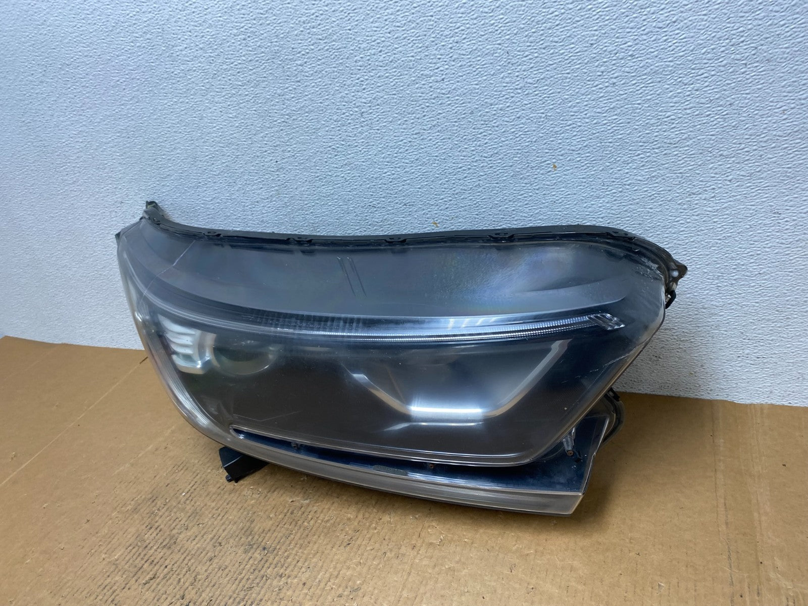 2017 to 2022 Honda CR-V Crv Right Passenger Side Headlight Halogen AE0278 DG1
