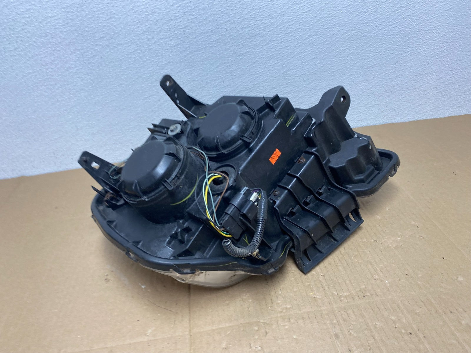 2010 to 2015 GMC Terrain Halogen Left Driver Lh Side Headlight AB8184 DW9