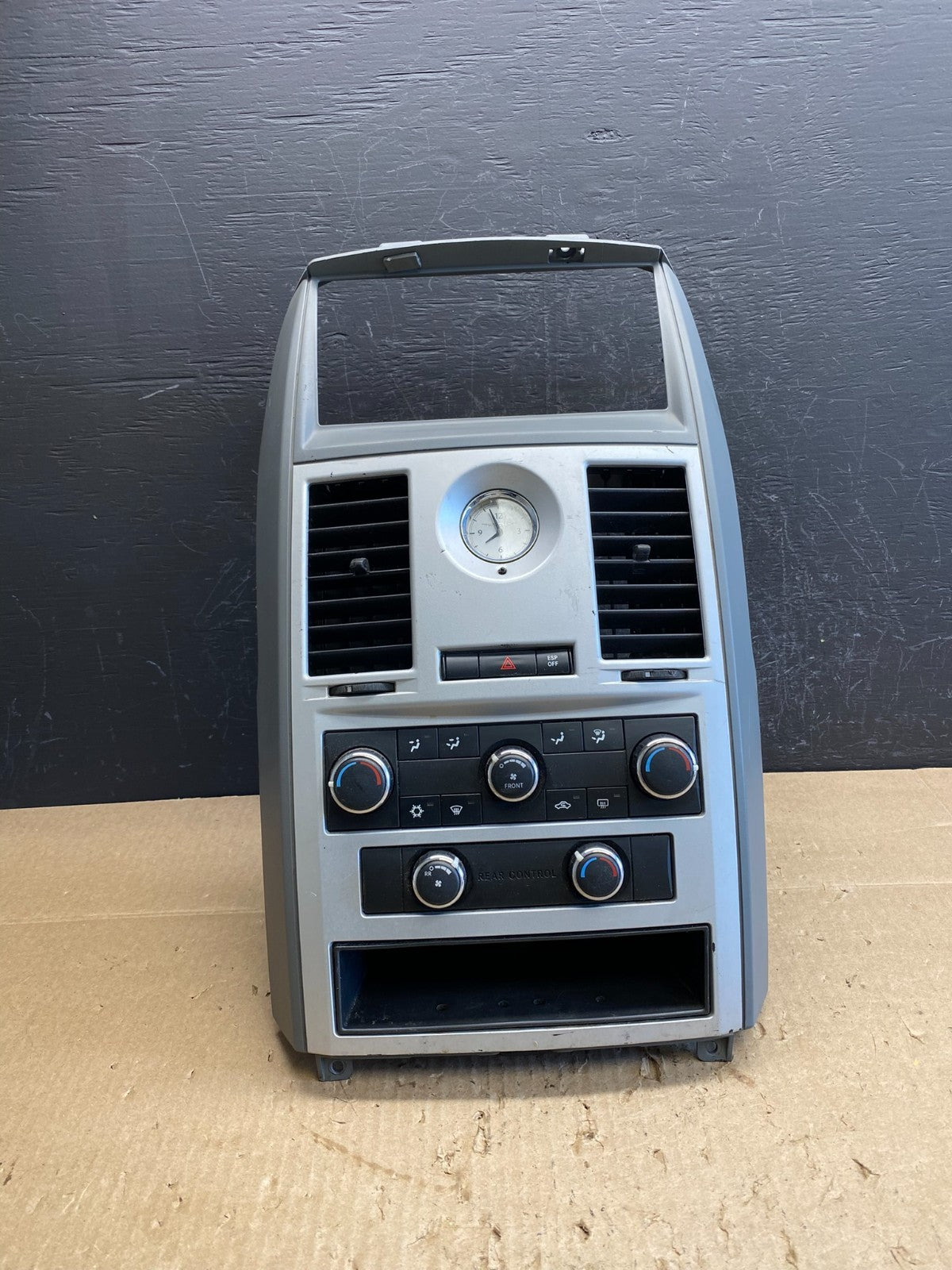 2008-2010 Chrysler Town Country Climate Control Panel Center Dash Trim AC9081 DG0