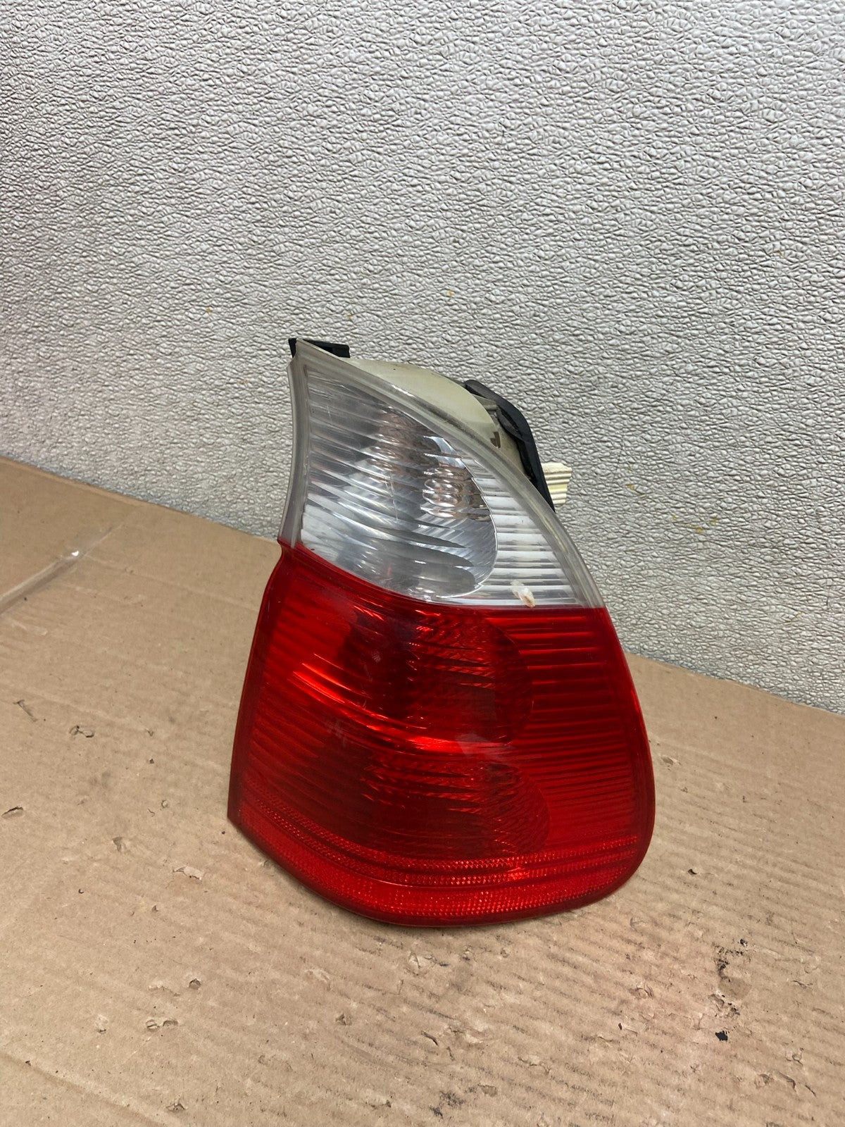 2004 2005 2006 BMW E53 X5 Right Passenger Rh Side Tail Light Oem AA9367 LK0