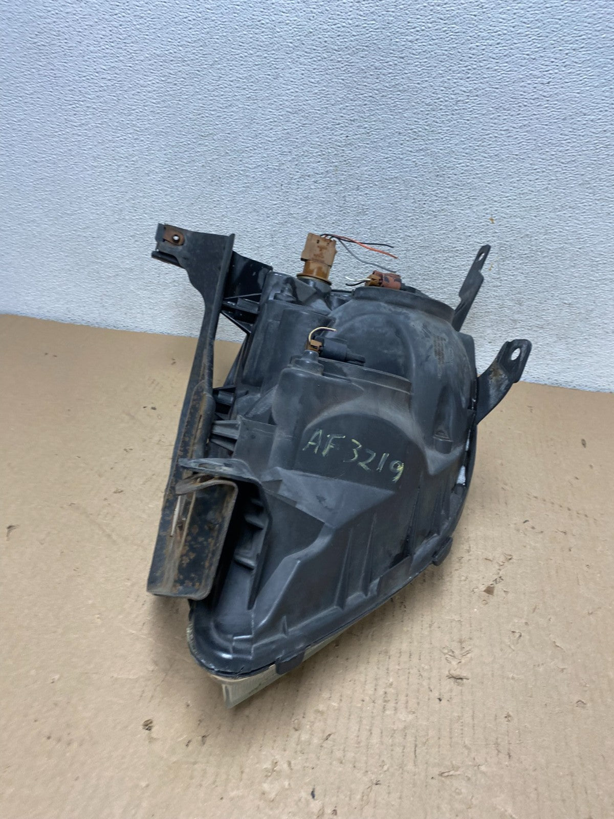 2005 2006 2007 Ford Five Hundred Halogen Headlight Left Driver Lh AF3219 DW7