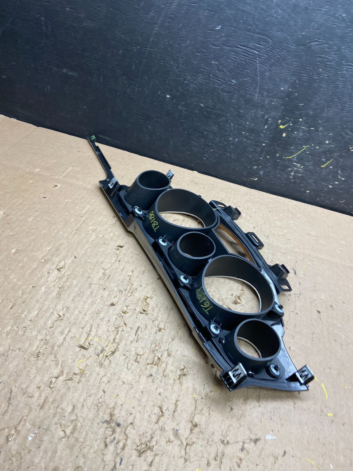 2008 to 2012 Buick Enclave Speedometer Head Cluster Bezel T6180 DG3