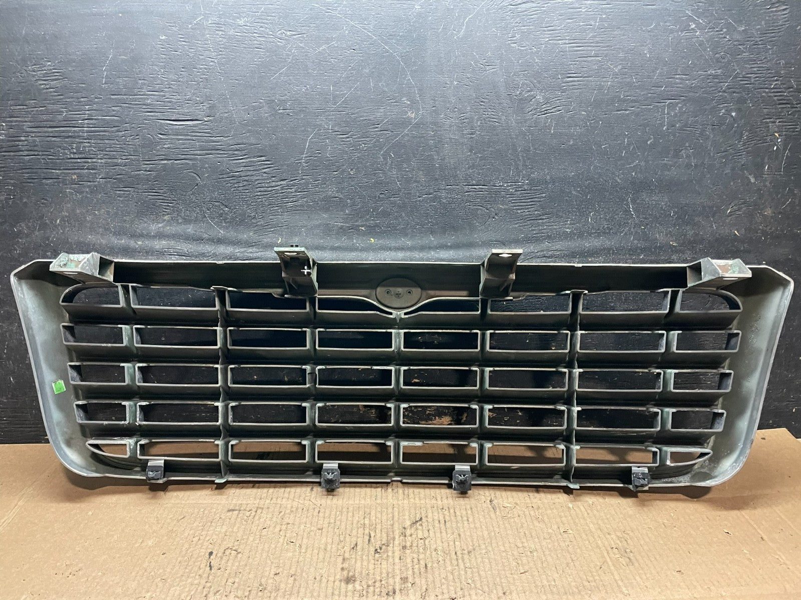 2007 2008 2009 Chrysler Aspen Front Radiator Upper Grill Grille Oem X9768 DG7