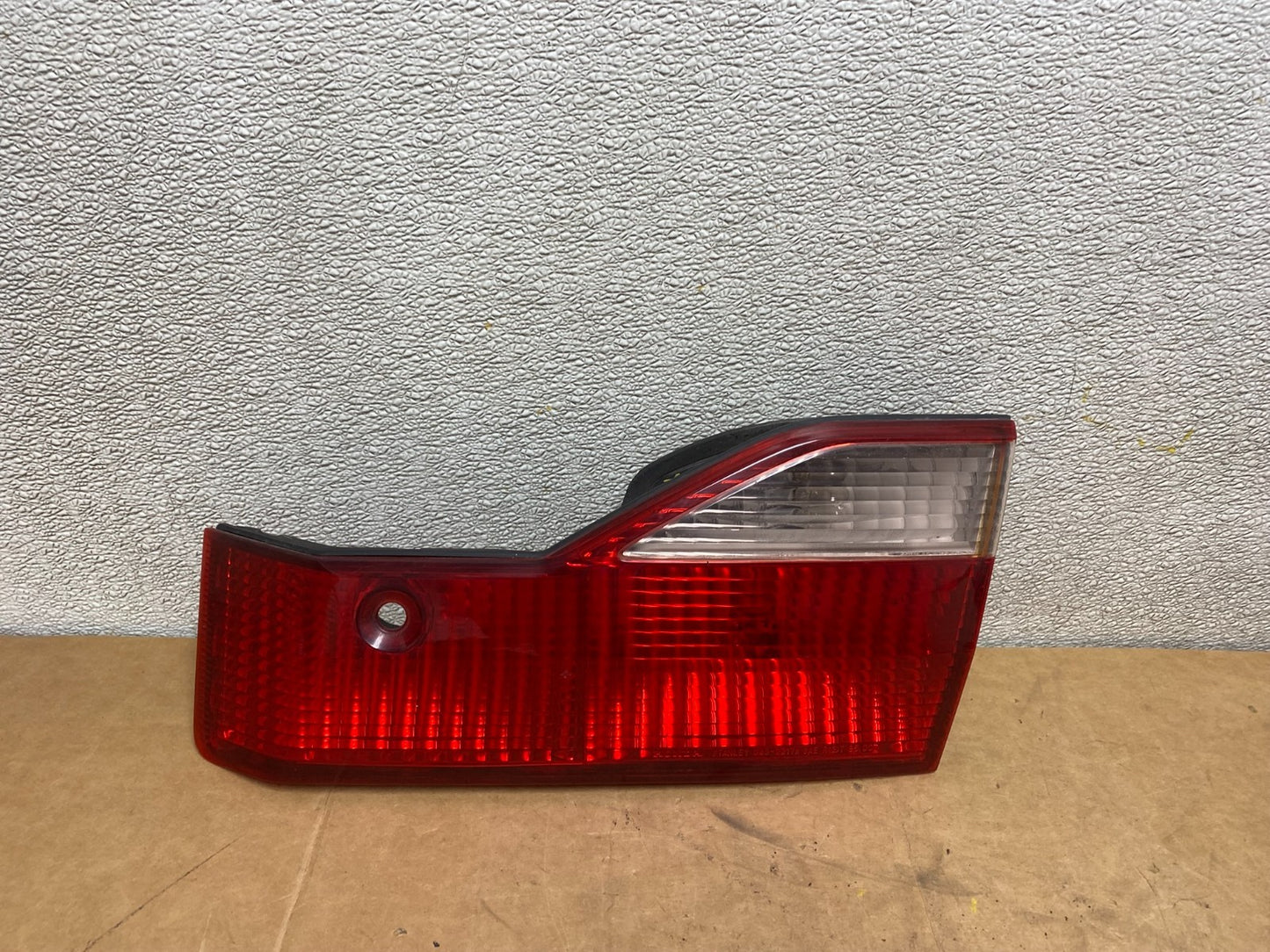 1998 to 2000 Honda Accord Right Passenger Side Inner Tail Light OEM X4790 DW0