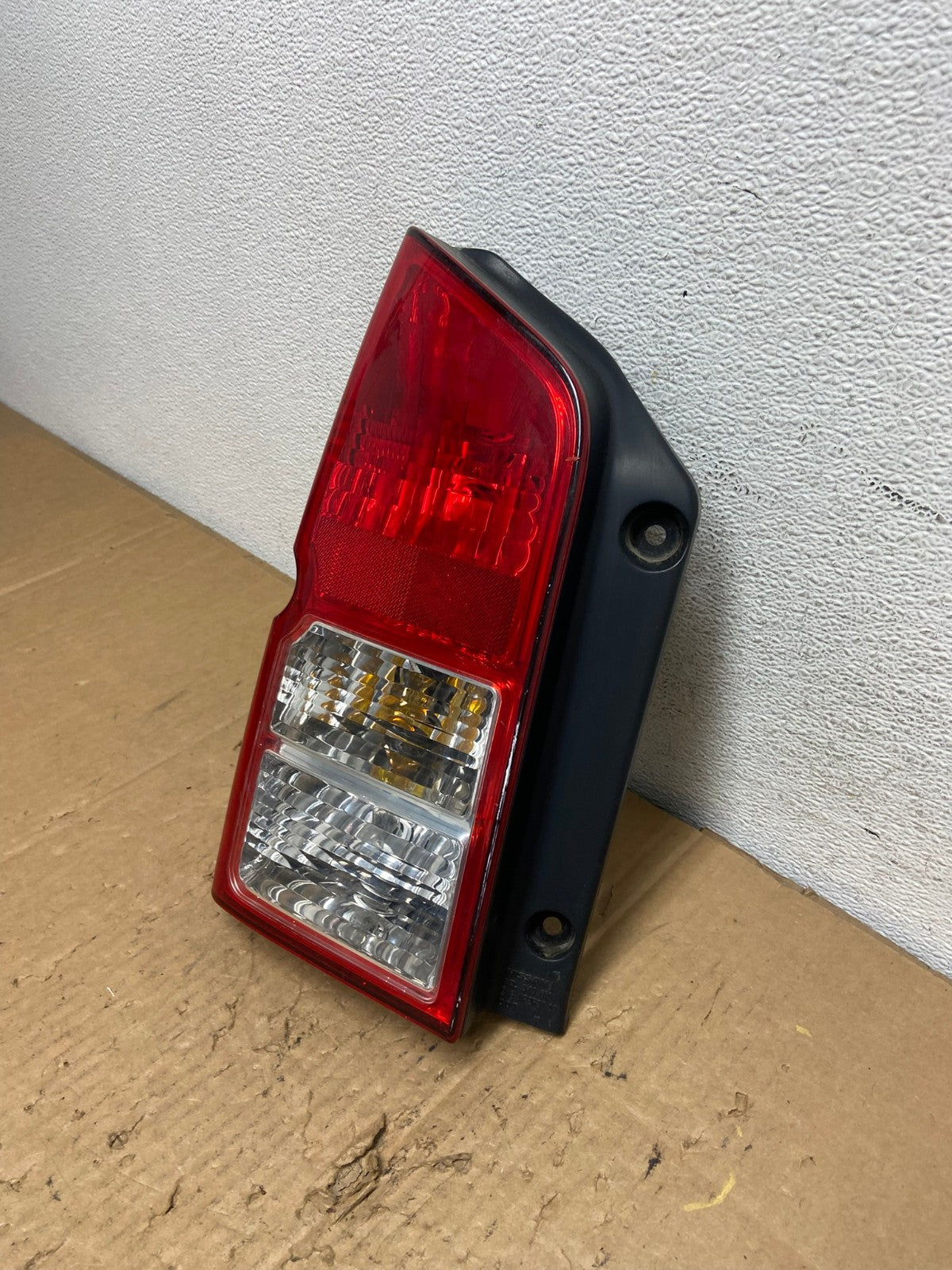 2005 to 2012 Nissan Pathfinder Tail light Left Driver Lh Side AD2432 LK1