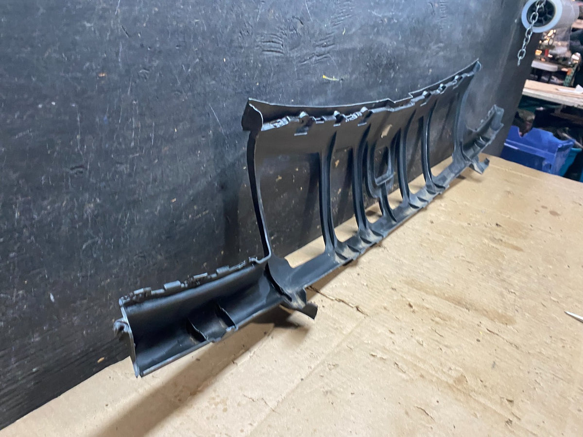 2008 to 2010 Porsche Cayenne Front Under Bumper Garnish 7L5853915 U0275 PS5
