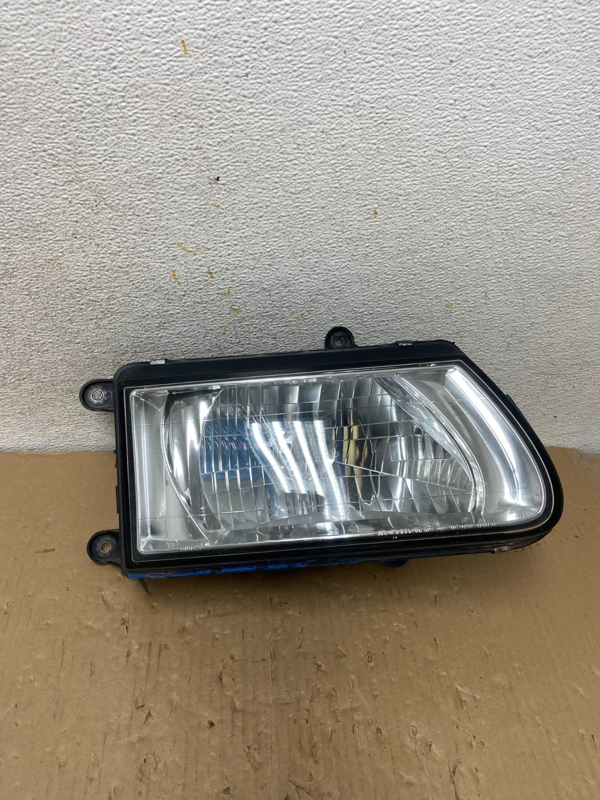 2000 2001 2002 Isuzu Rodeo Right Passenger Side Halogen Headlight AH2789 DG0