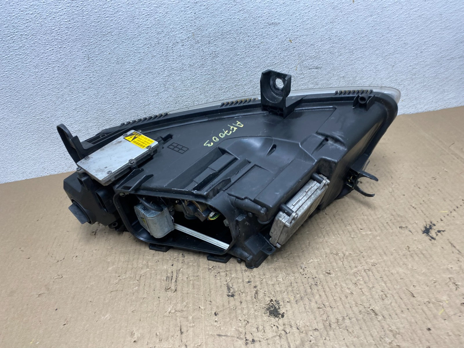 2005 to 2008 Audi A6 Right Passenger Side Headlight Xenon HID AF7003 DW6
