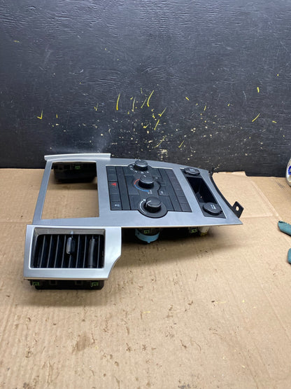2008 to 2010 Jeep Grand Cherokee Center A/C Heater Climate Control OEM Y5396 DG1