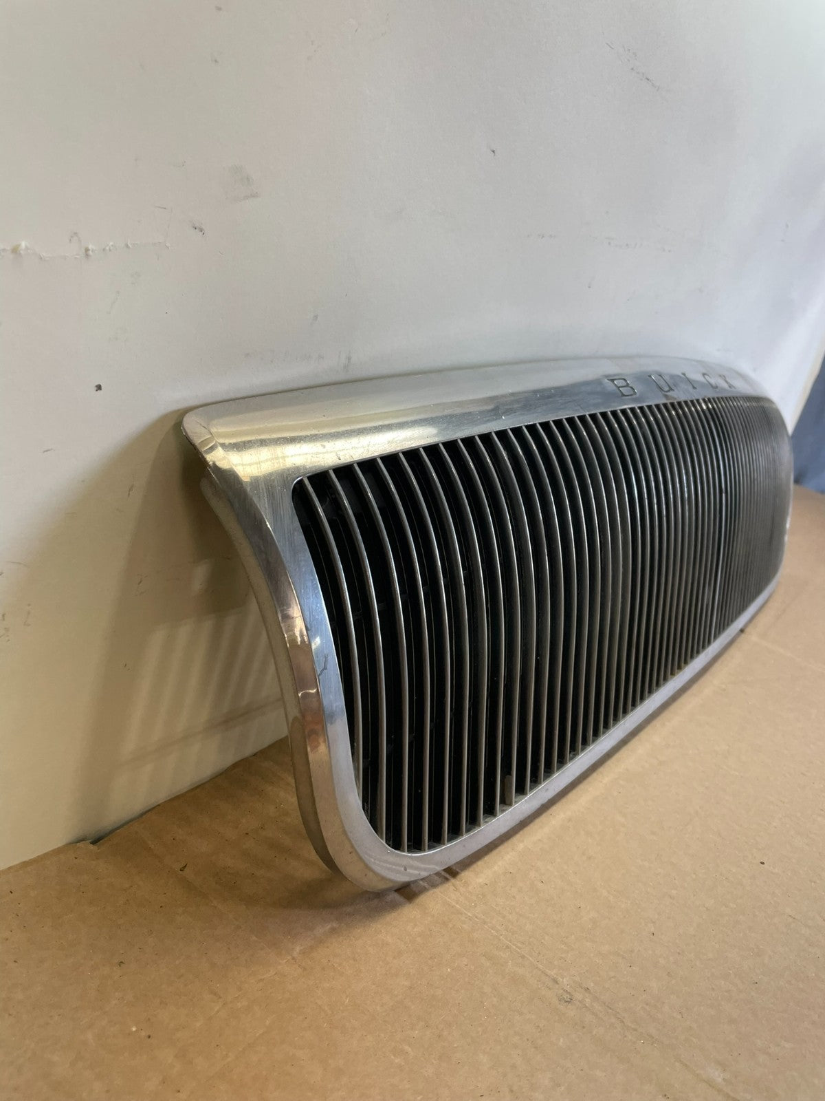1991 to 1996 Buick Roadmaster Front Upper Grill Grille AH6087 DG2