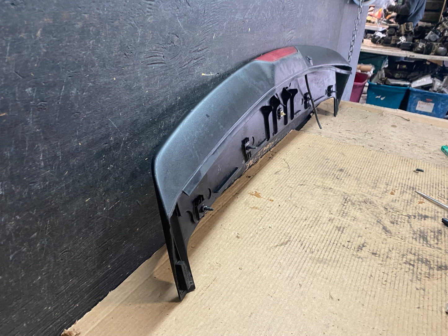 2007 to 2012 Dodge Caliber Rear Trunk Spoiler OEM  V9528 DG6