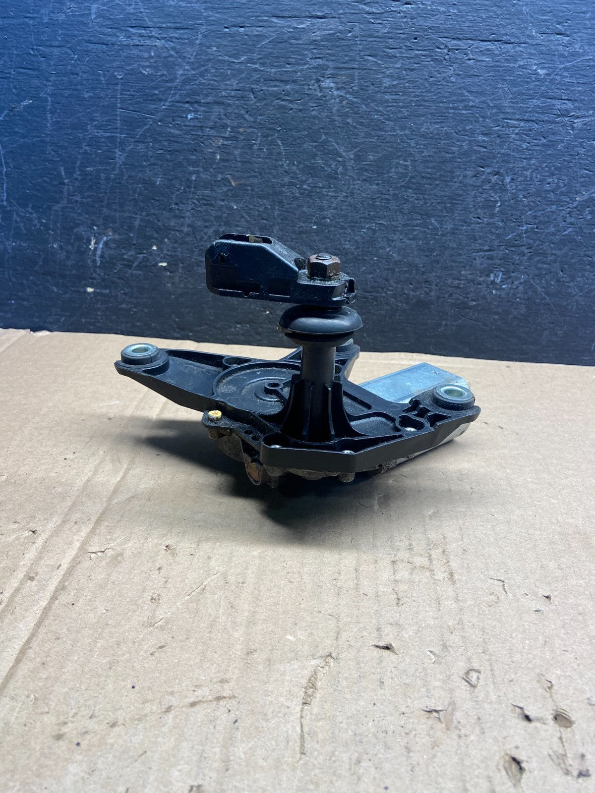 2004 to 2010 Chrysler PT Cruiser Rear Hatch Wiper Motor AE23293