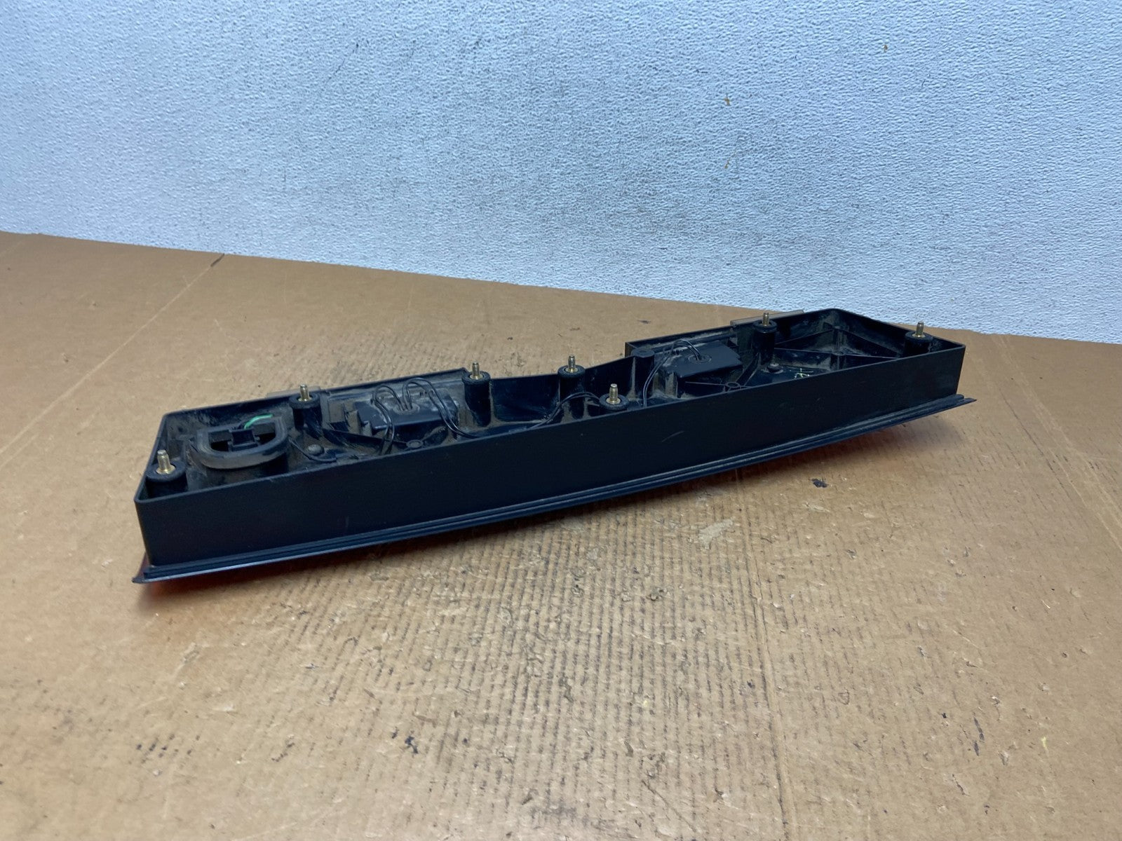 1994 to 1998 Saab 900 Tailgate Center Finish Panel 30550876 AE27817