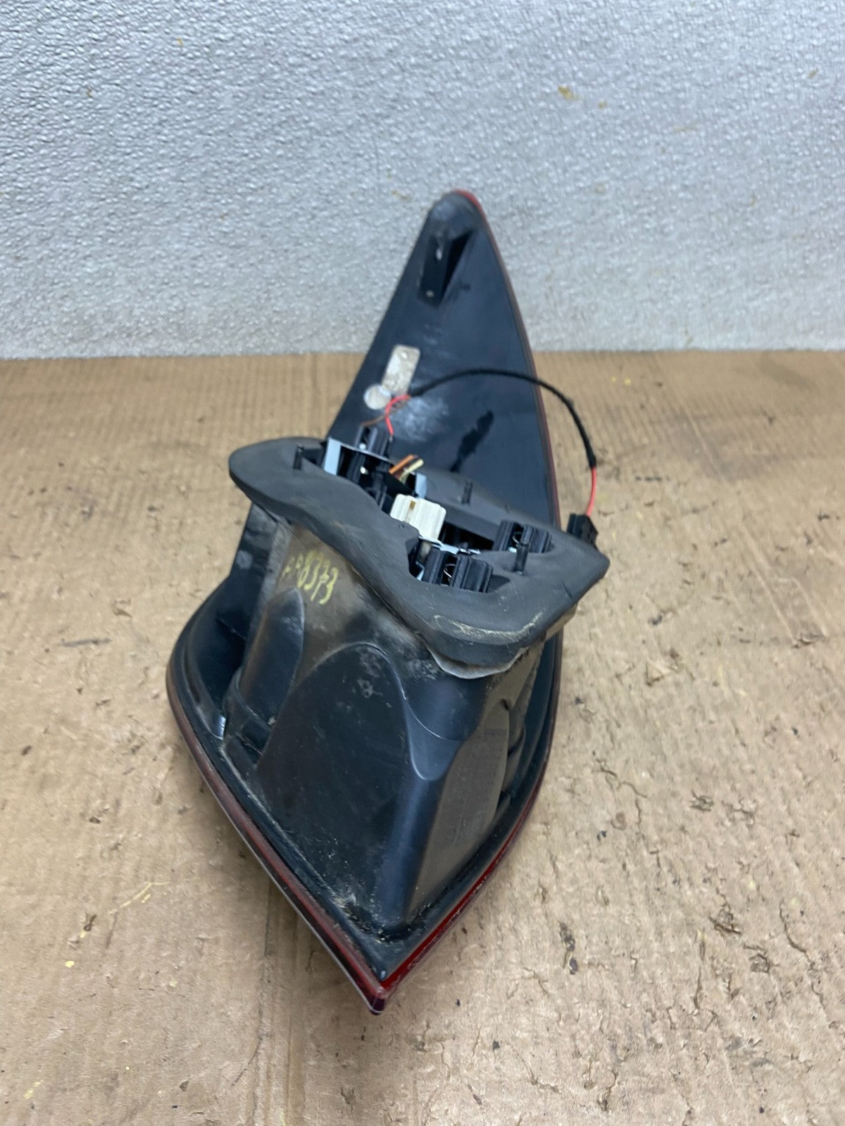 2006 to 2010 Mercedes W251 R-Class Left Driver LH Smoked Tail Light AA8373 LK4