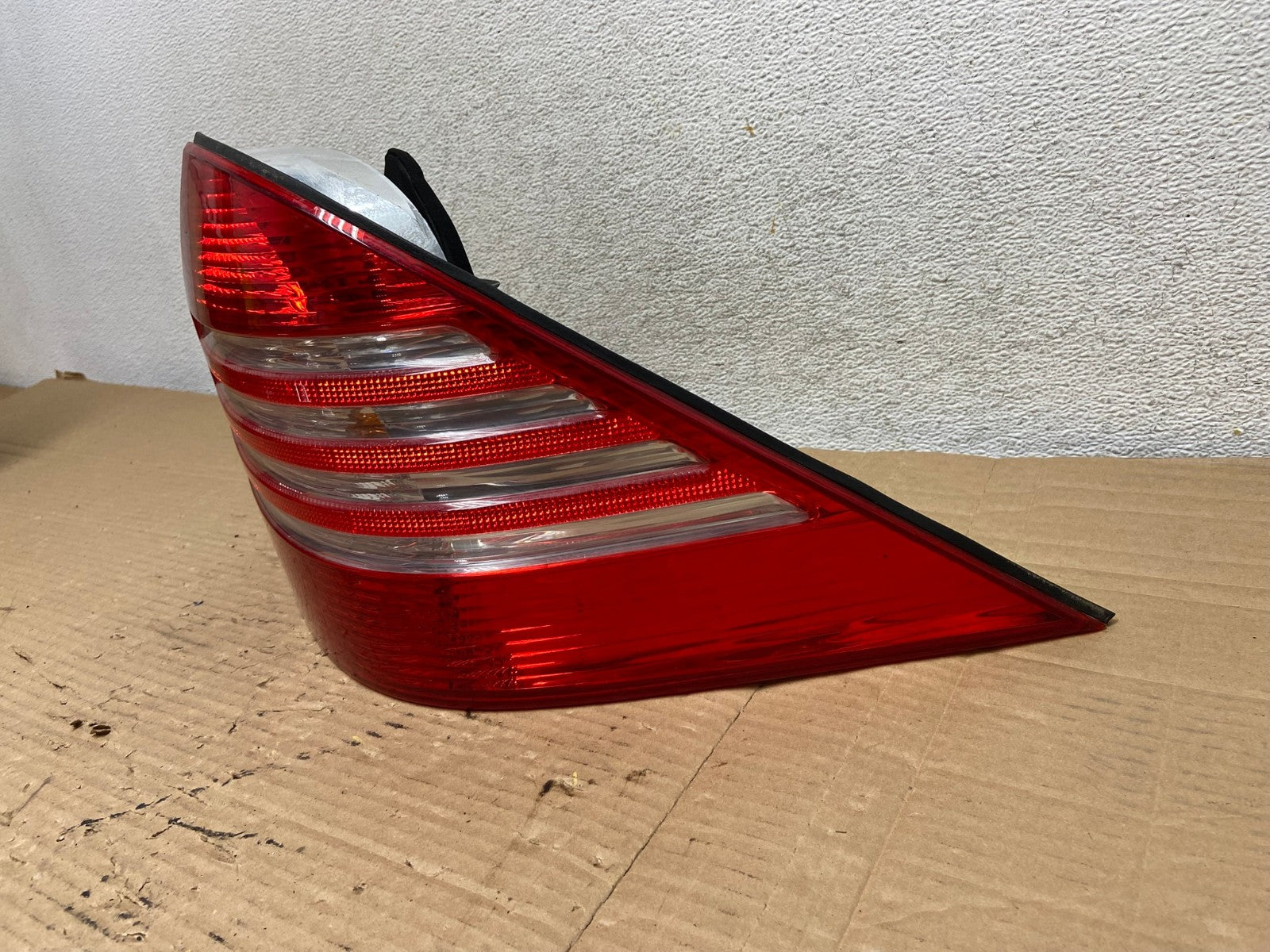 2003 to 2006 Mercedes-Benz S-Class Tail Light Right Passenger Side AG9067 LK2