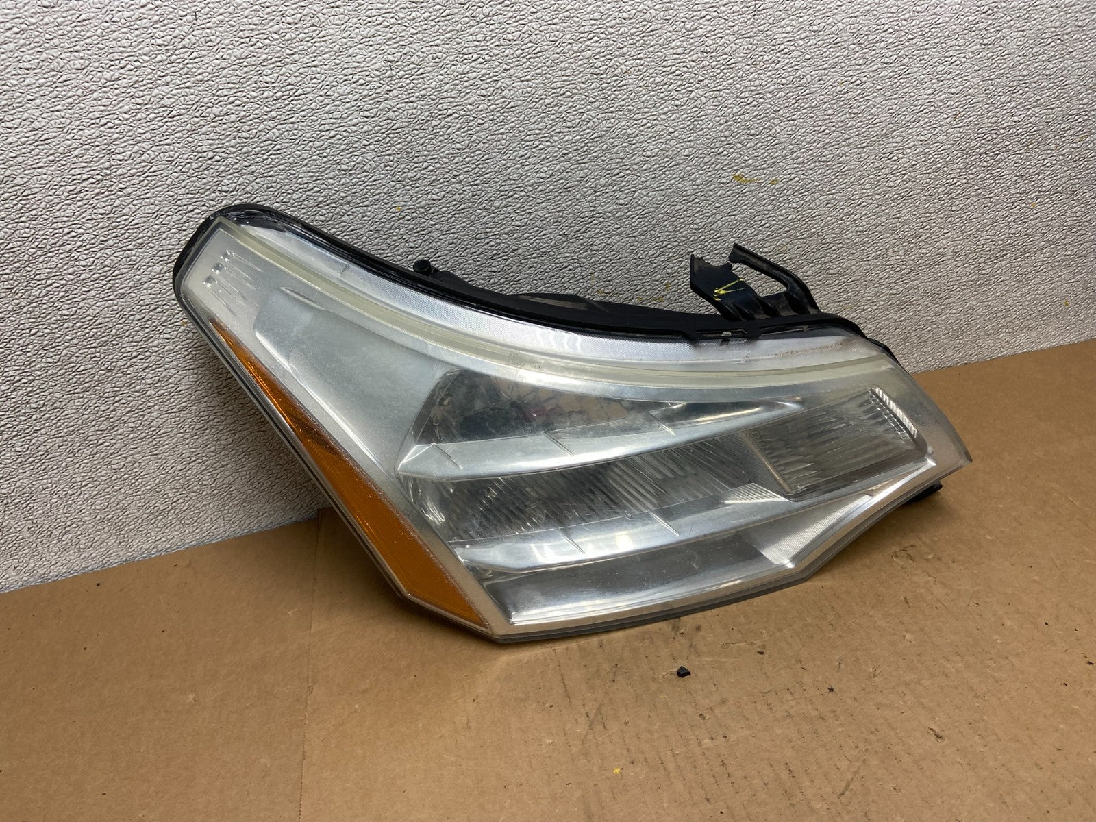 2008 2009 2010 2011 Ford Focus Right Passenger Rh Side Headlight Z6750 DW0