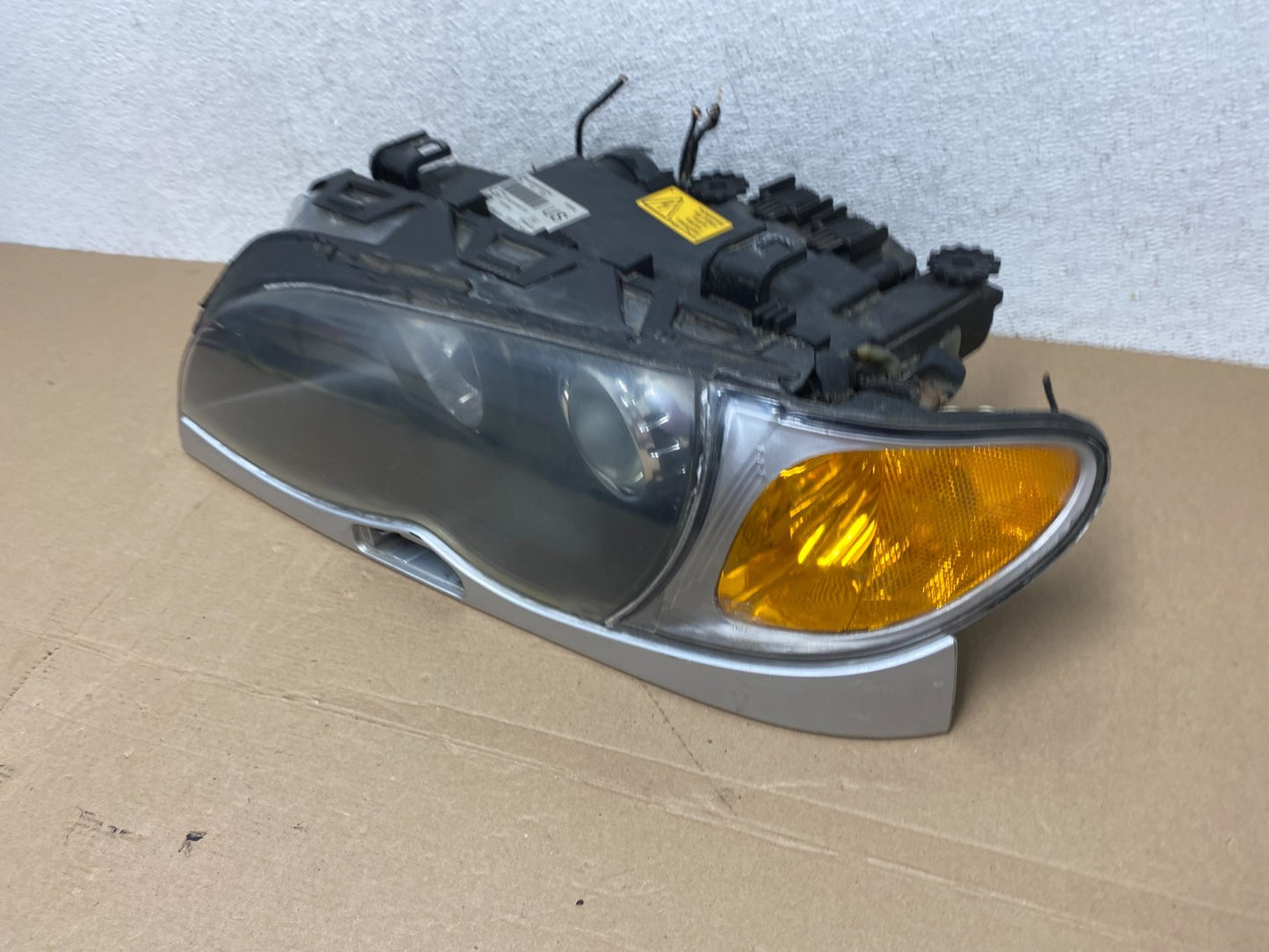 2002 to 2005 BMW 3 E46 Left Driver LH Side Xenon HID Headlight AF43711