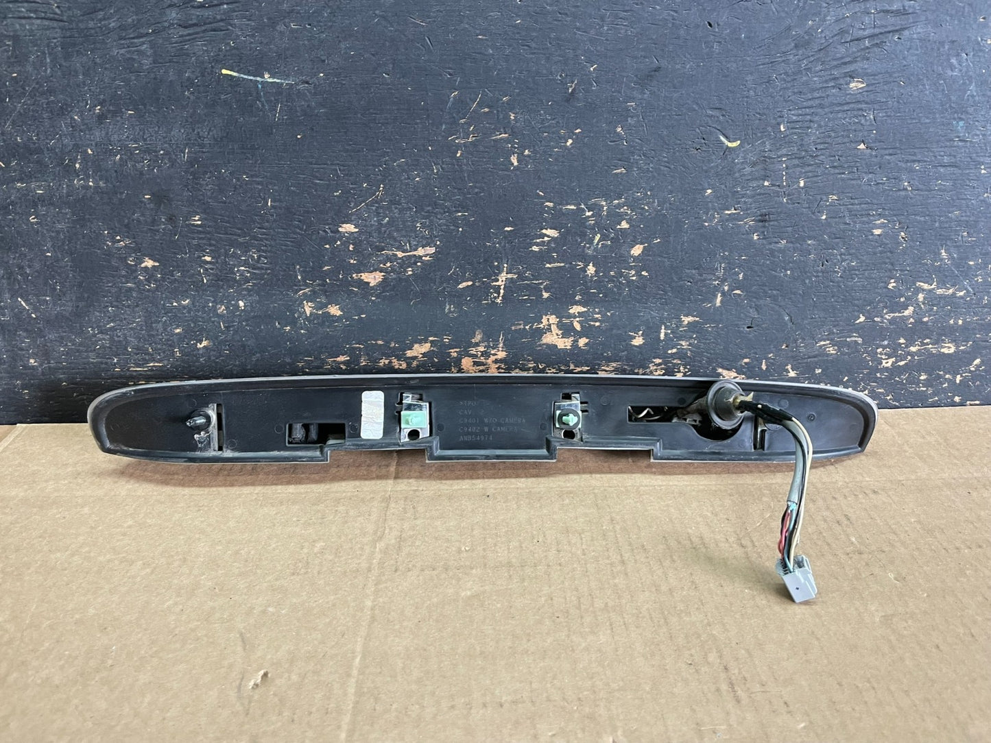 2007-2012 GMC Acadia Chrome Tailgate Rear Finish Molding Back W/Camera AA8954 DG7