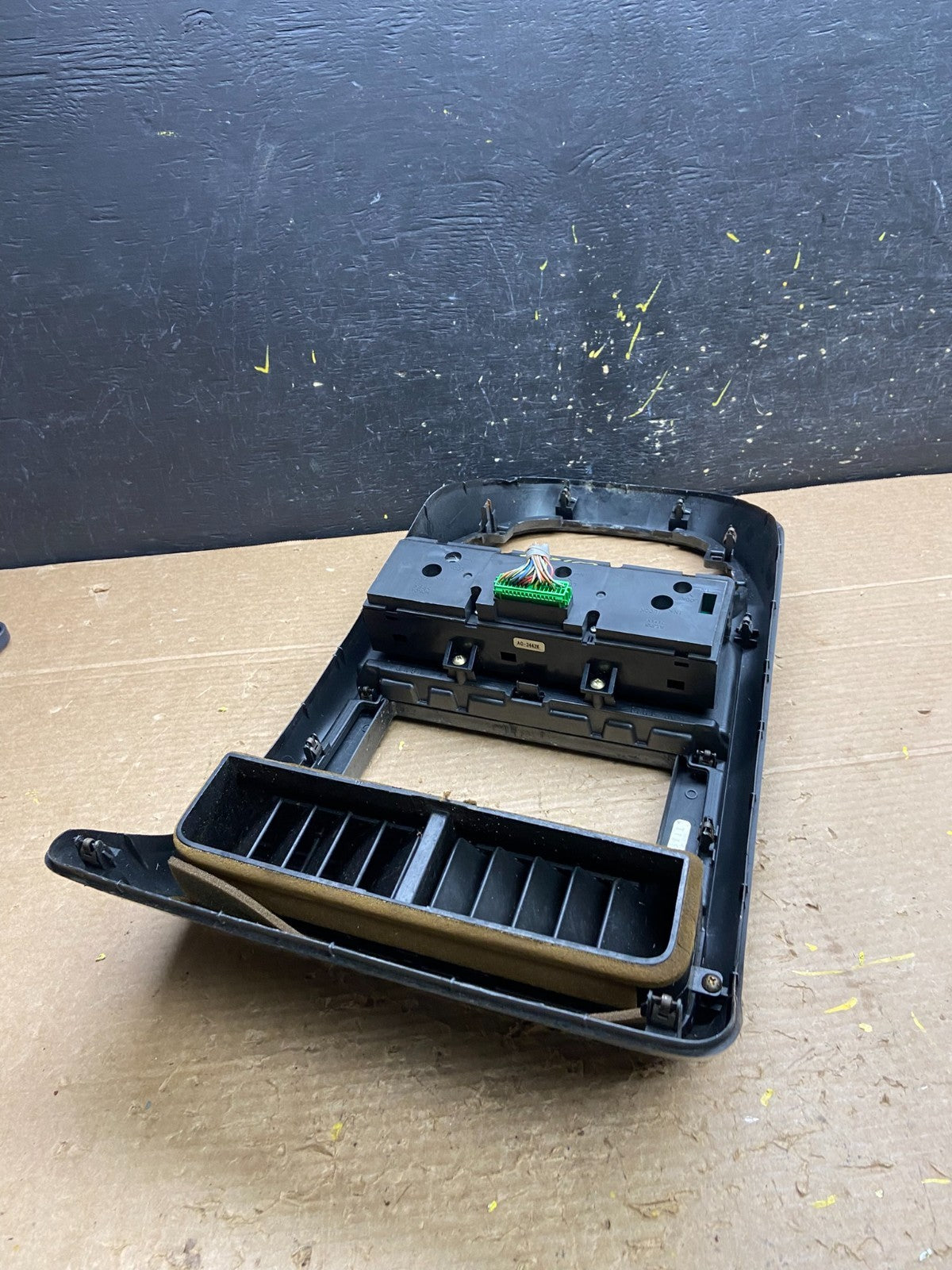 2003 to 2008  Honda Element Radio Climate Control Shifter Bezel OEM W1887 DG5
