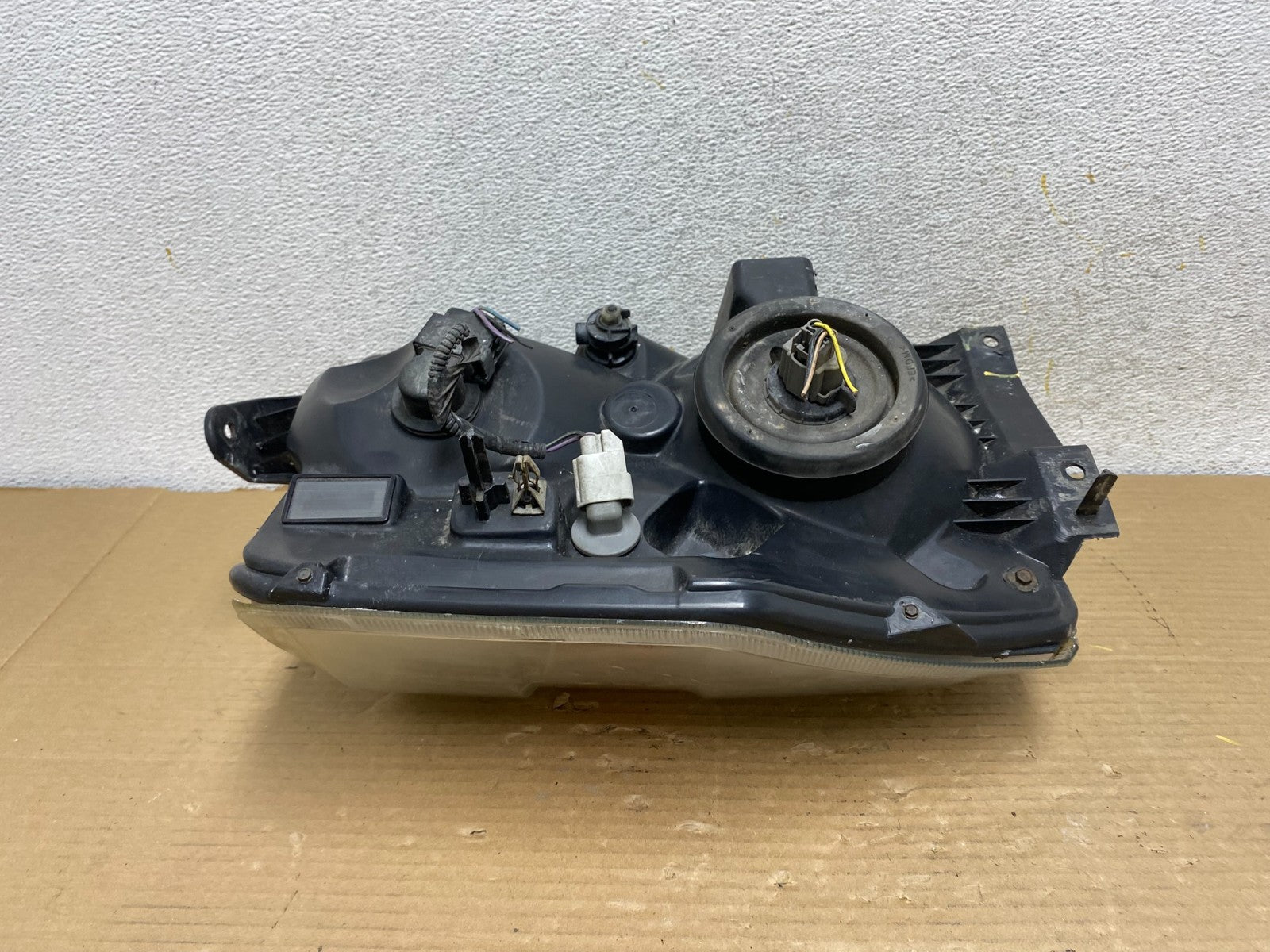 2008-2014 Ford Econoline E150 E250 E350 Left Driver LH Headlight AH0559 DW10