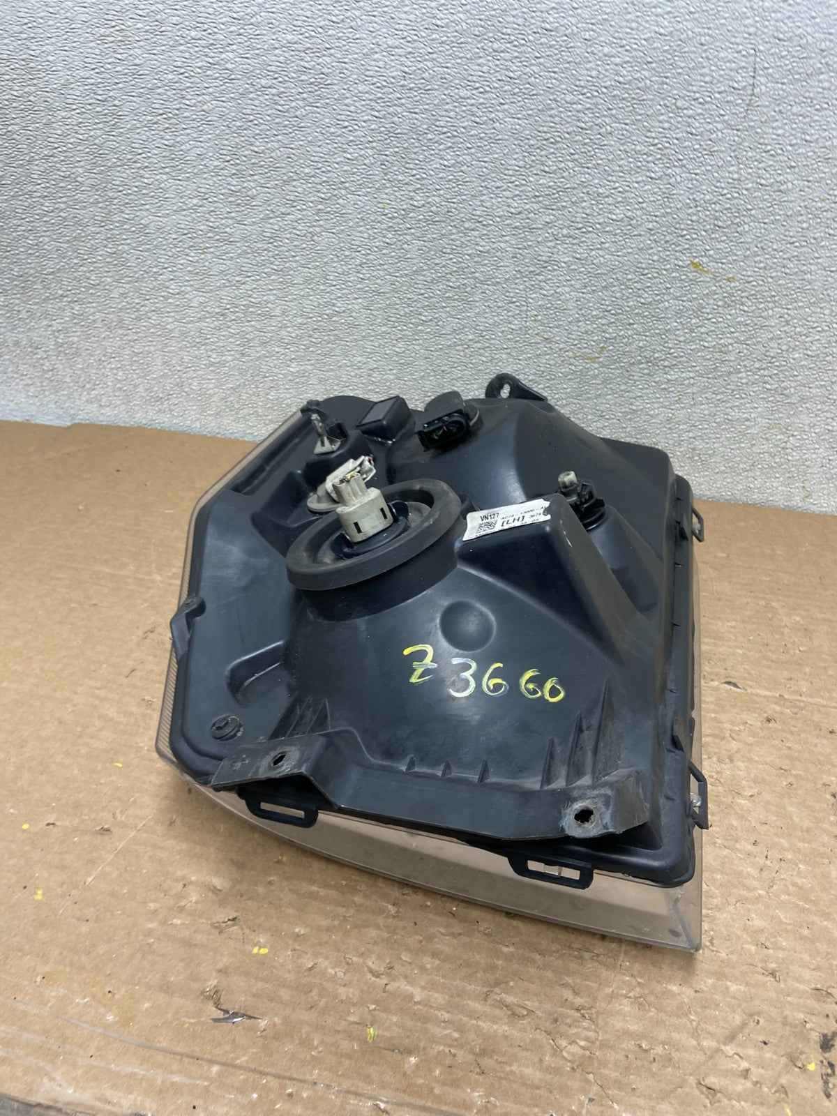 2008-2014 Ford Econoline E150 E250 E350 Left Driver LH Headlight Z3660 DW6