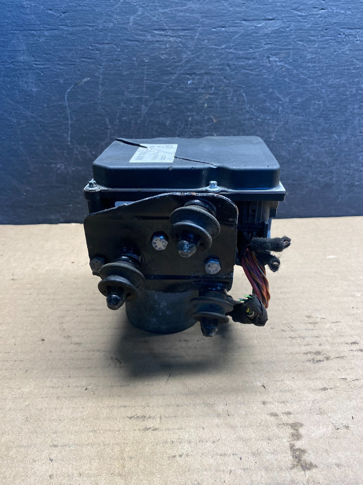 2009 to 2010 Audi A4 A5 ABS Anti-Lock Brake Pump 8k0614517da AE2116 DG4