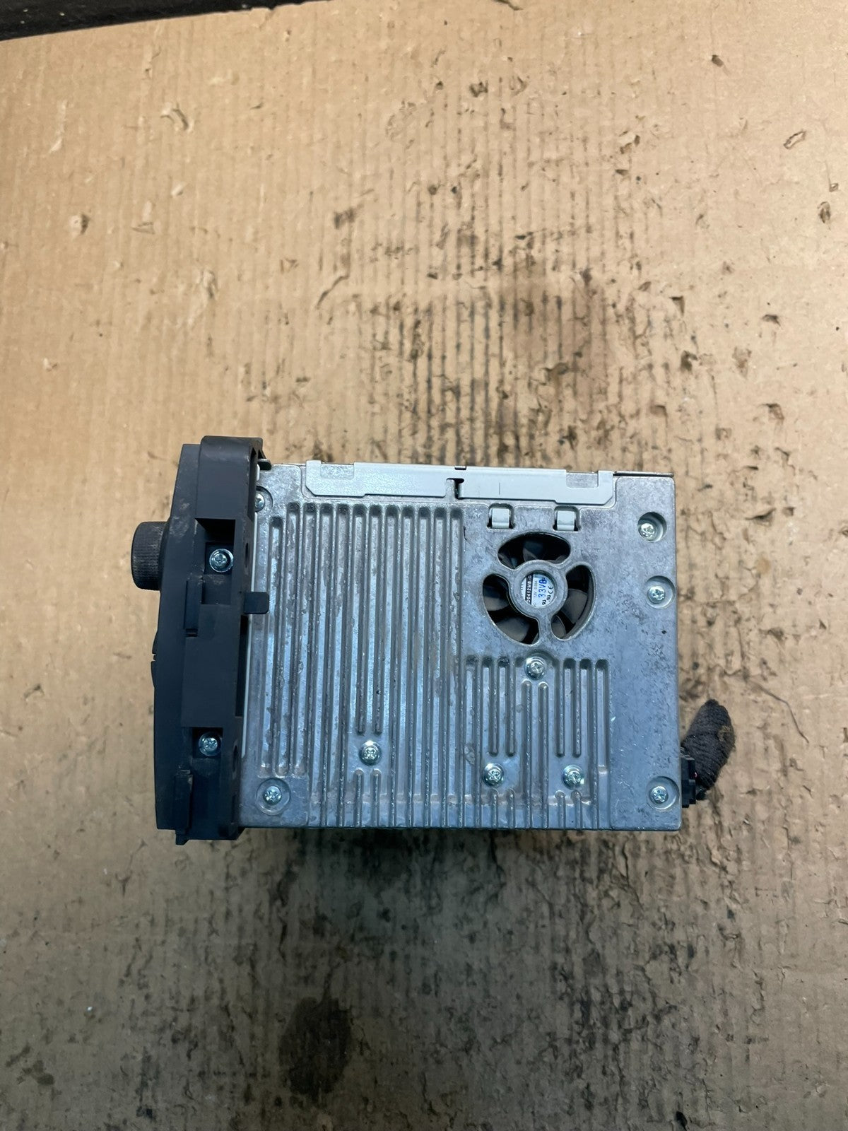 2007 to 2014 Chevrolet GMC Cadillac Radio CD Player AUX OEM V0785 DG3