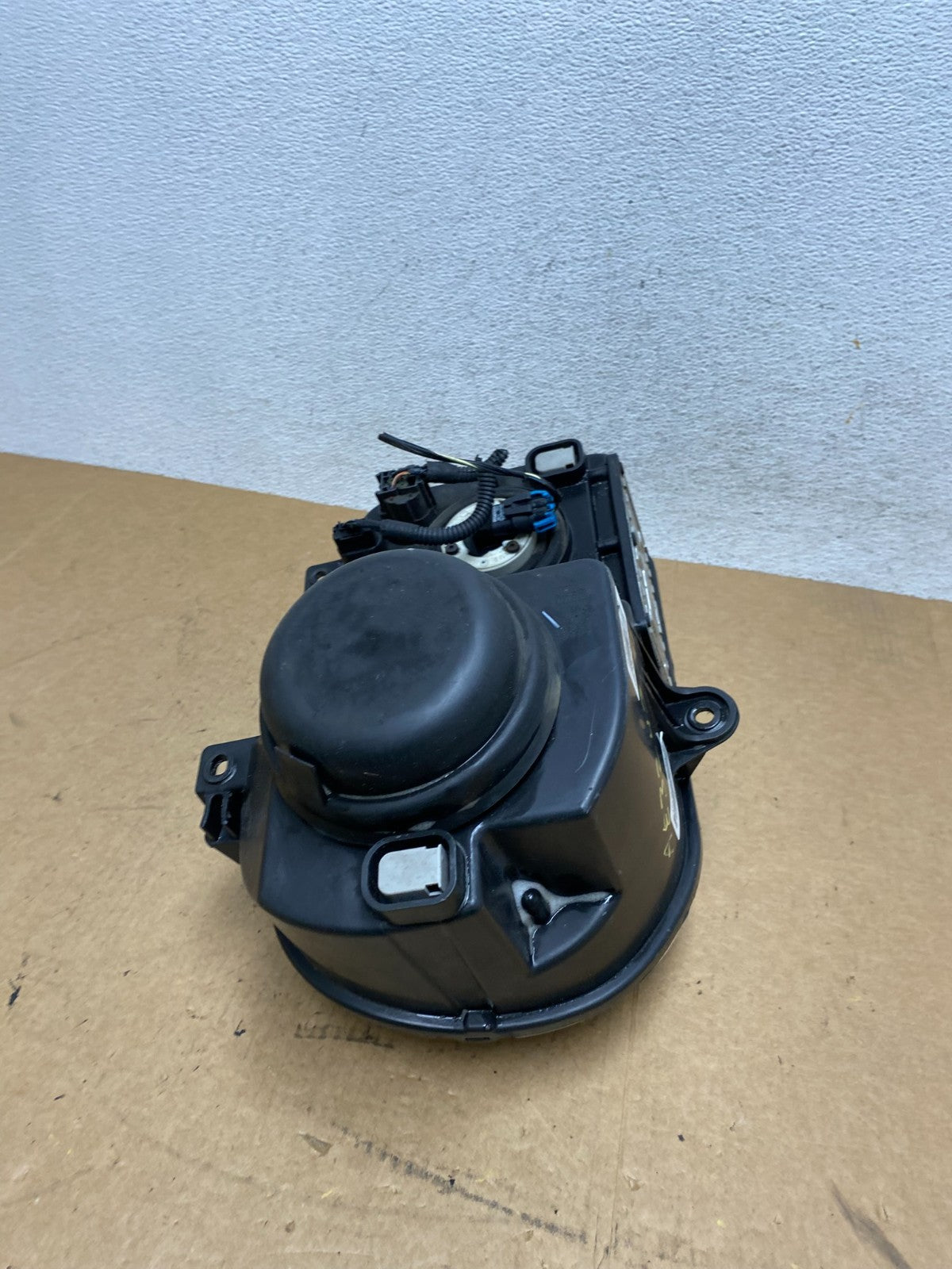 2005 to 2010 Chrysler 300C Left Driver LH Side Xenon Headlight AE3243 DW8