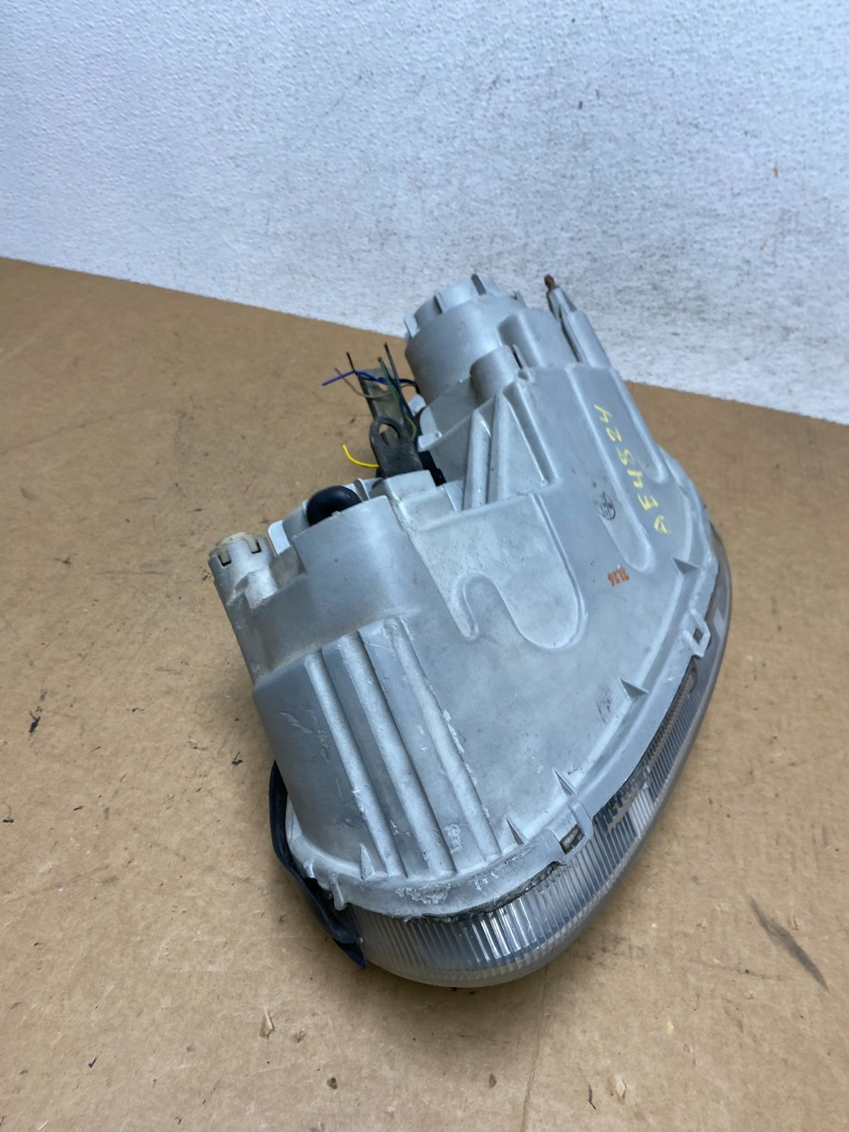2002-2005 Hyundai Sonata Right Passenger Headlight Halogen AE4824 DW9