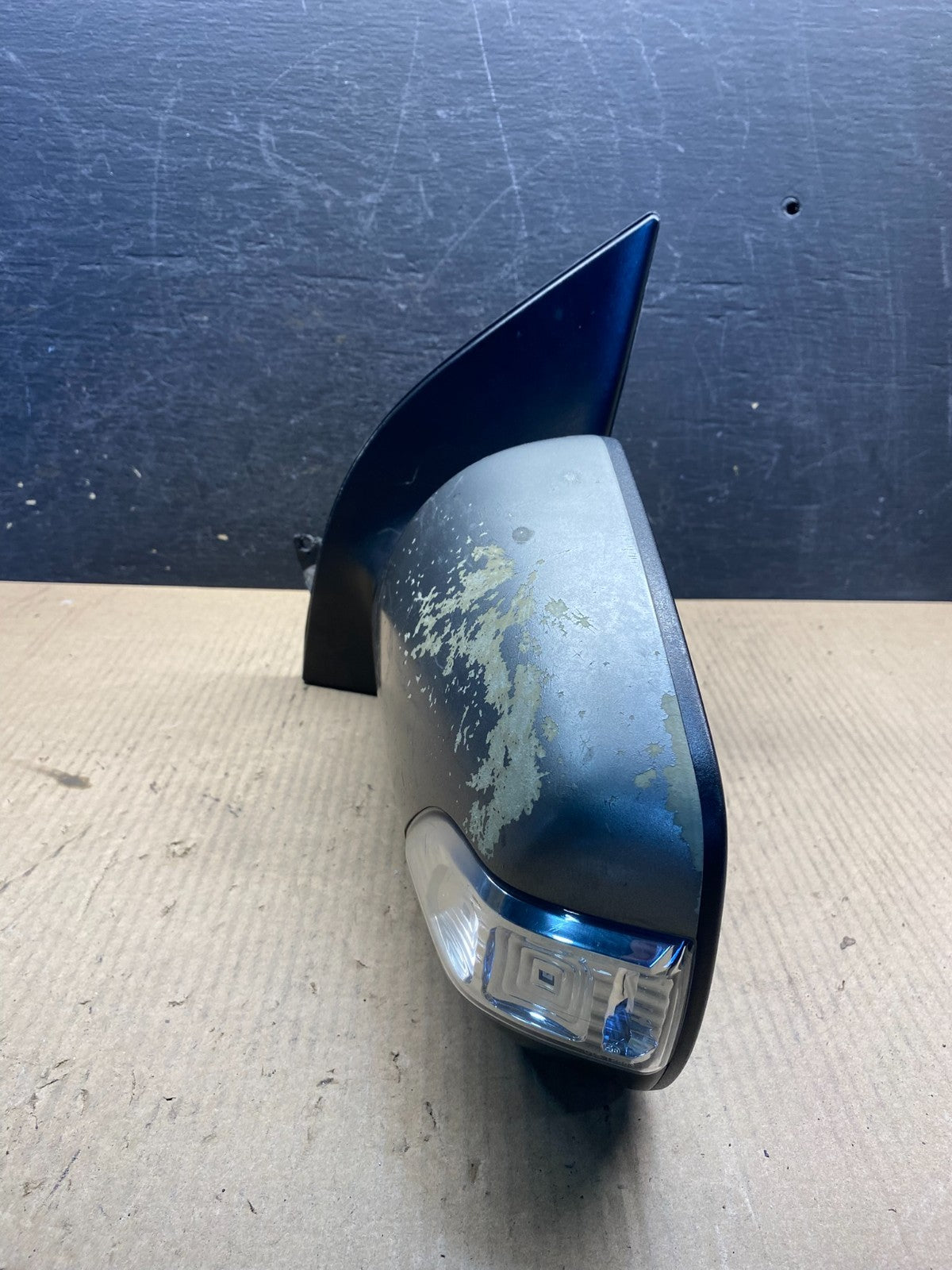 2011 to 2014 Kia Sedona Left Driver LH Side Door Mirror AH4562 DW10