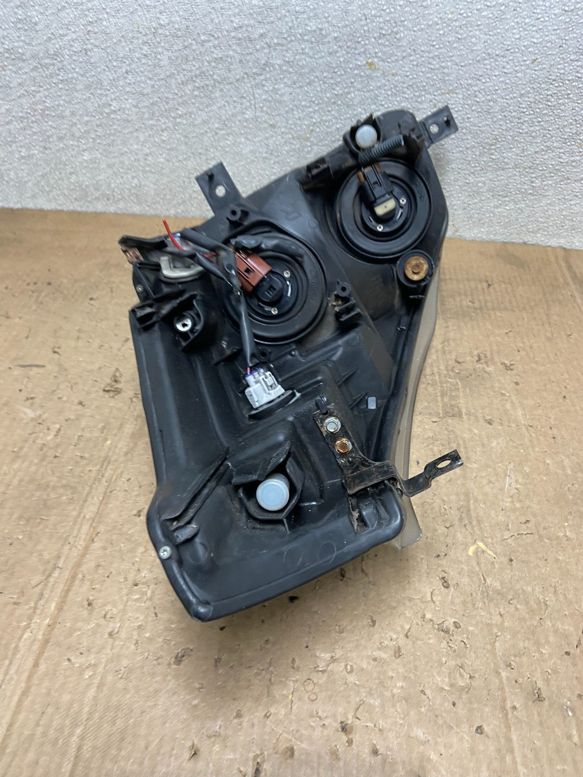 2004 to 2009 Nissan Quest Right Passenger RH Black Headlight AA7098 DW6