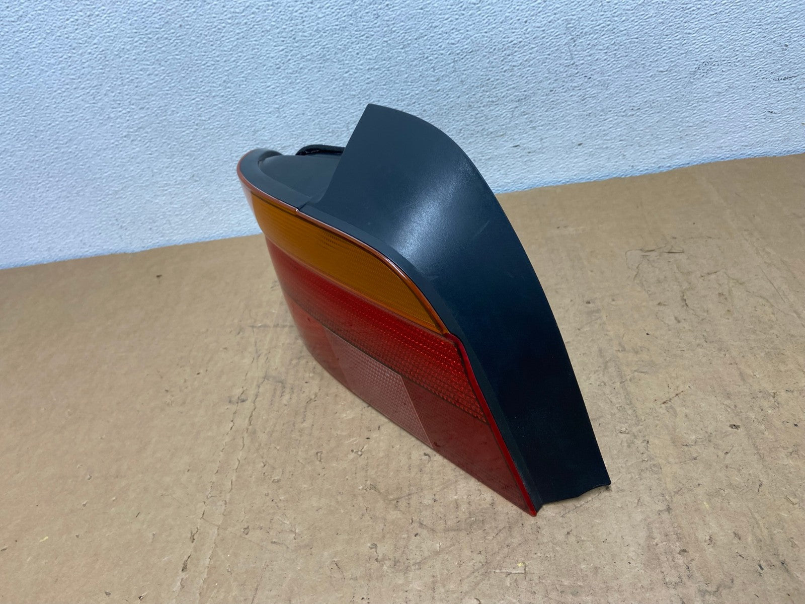 1996-2000 BMW 5-SERIES E39 528i 540i Left Driver LH Tail Light AD1301 LK1