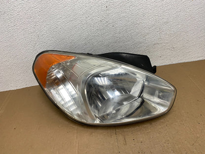2006 to 2011 Hyundai Accent Sedan Right Passenger Halogen Headlight AC5649 DW0