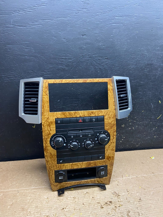 2008 2009 2010 Jeep Commander Grand Cherokee A/C Climate Control Bezel W6390 DG0