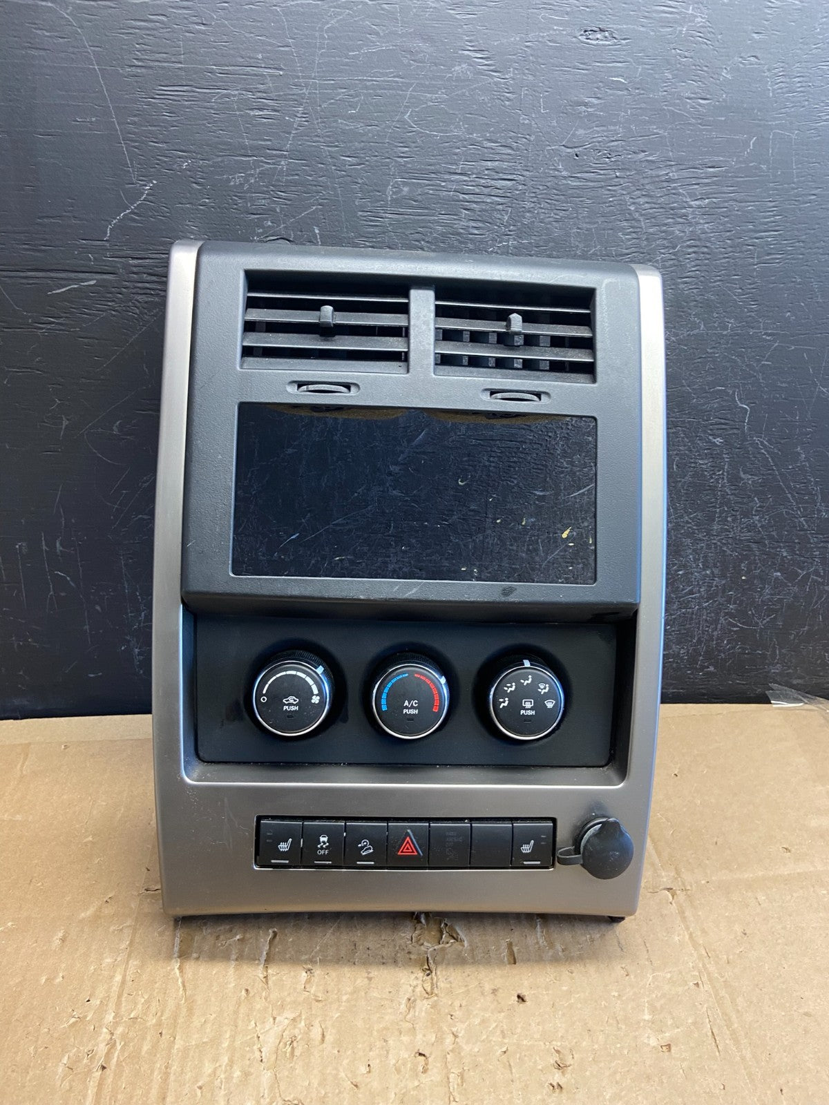 2008 to 2012 Jeep Liberty Dash Climate Temperature Control Radio Bezel AD6839 DG0