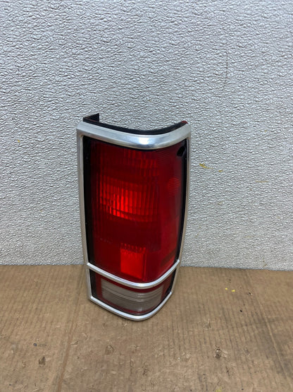 1985 to 1993 Chevrolet S10 S15 SONOMA Right Passenger Tail Light AA66030