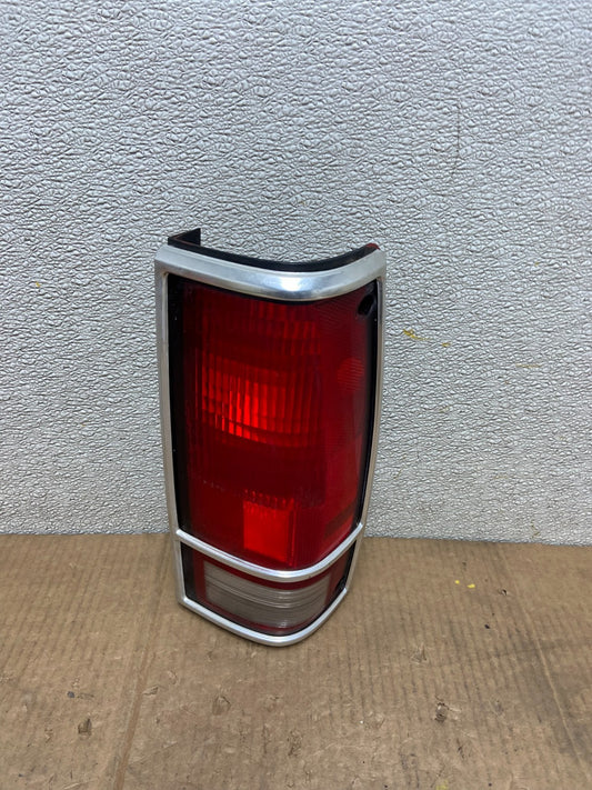 1985 to 1993 Chevrolet S10 S15 SONOMA Right Passenger Tail Light AA66030