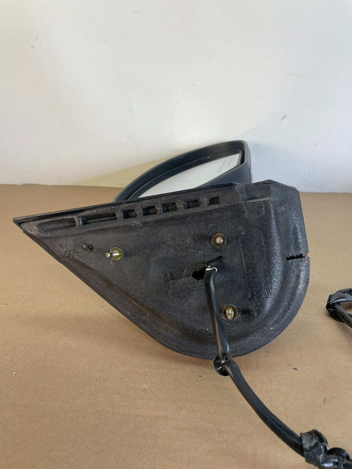 2007 - 2013 Chevrolet Silverado Sierra Right Passenger Side Mirror AF5627 DG4