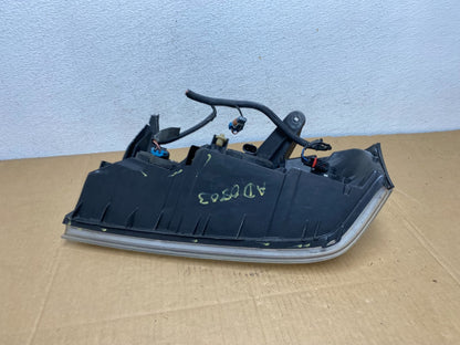 2006 to 2007 Saturn Vue Headlight Right Passenger Side Halogen AD0803 DW12