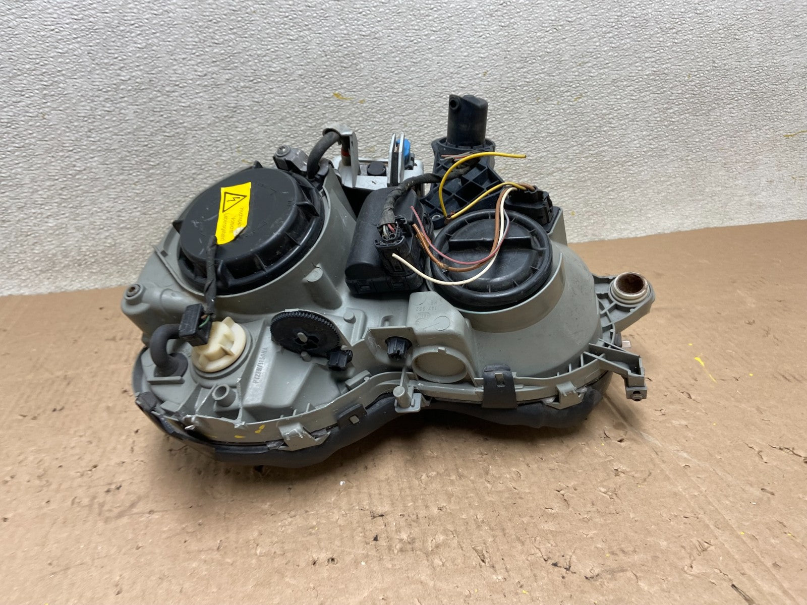 2000-2002 Mercedes E E320 E430 Right Passenger Xenon HID Headlight OEM Y0308 DG4